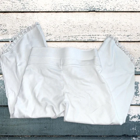 Slim Factor by Investments Stretch Crop Pants Size Medium with Pom Pom Hems - Picture 4 of 7